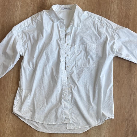 Banana Republic Petite classic-fit poplin shirt - Picture 5 of 8